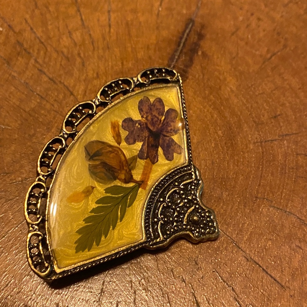 Vintage Floral Fan Brooch